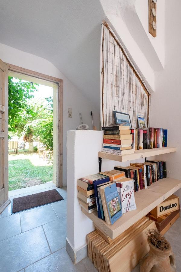 Irtakina Apartment Sougia Exterior photo