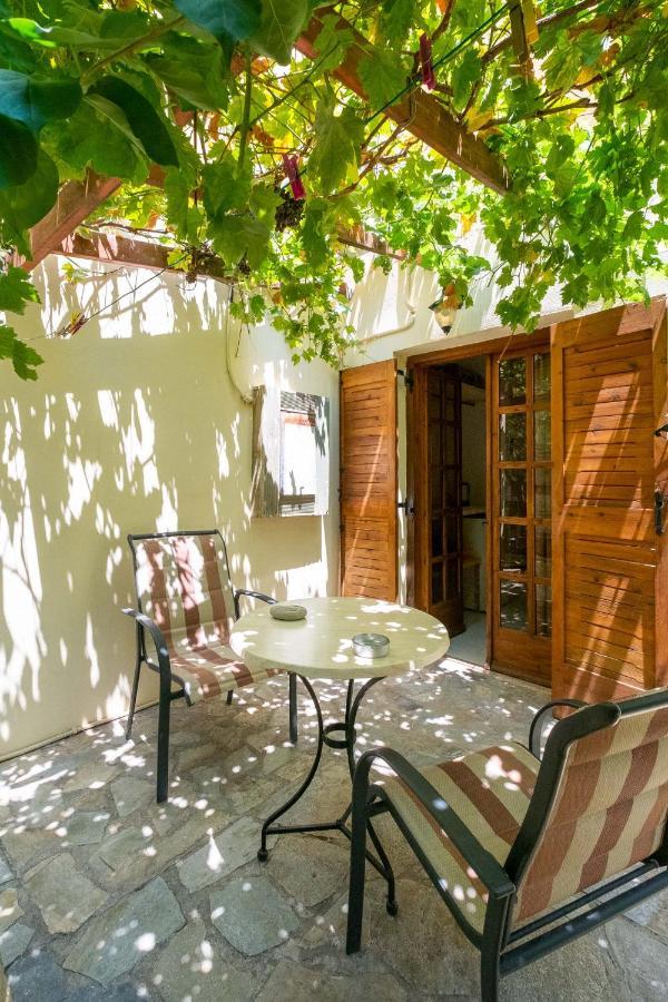 Irtakina Apartment Sougia Exterior photo